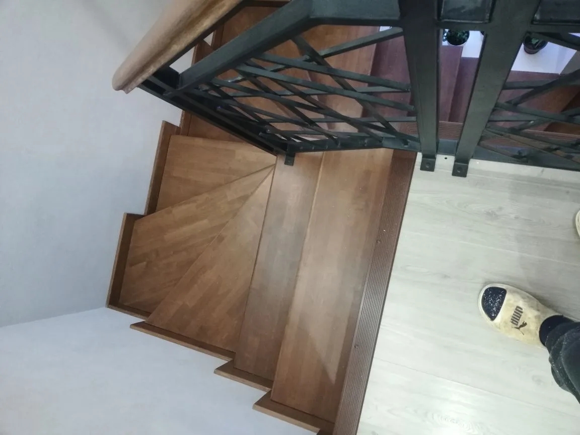 Лестница сосна